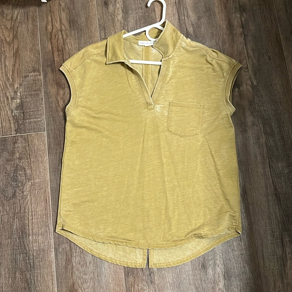 size medium t shirt